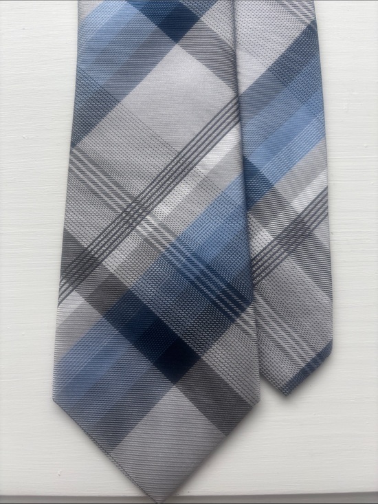 Geoffrey Beene Other - GEOFFREY BEENE Blue Gray Plaid Instinct Silk Polyester Blend Classic Tie